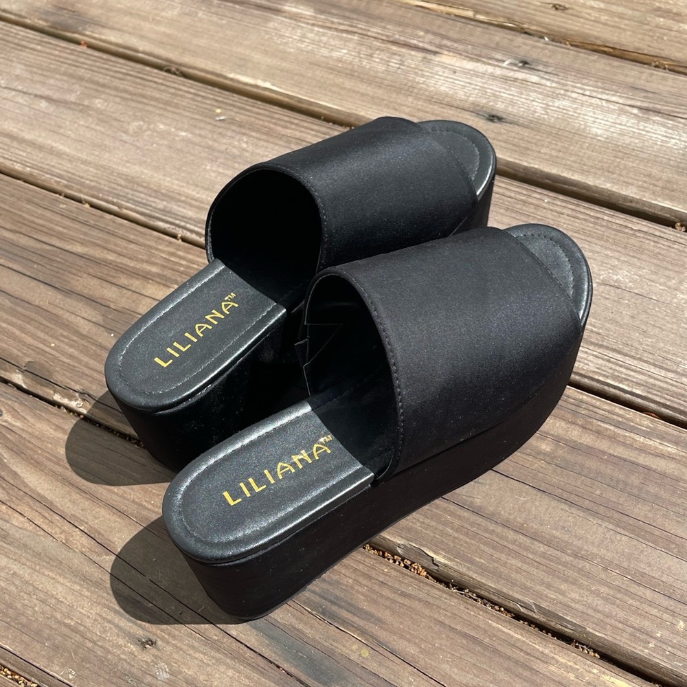 Liliana Black Platform Sandals